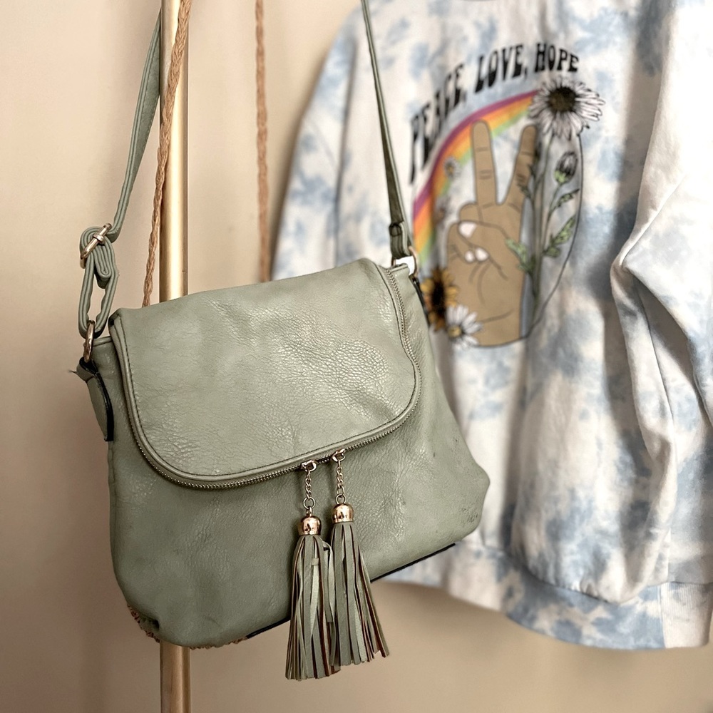 Boutique cross body purse